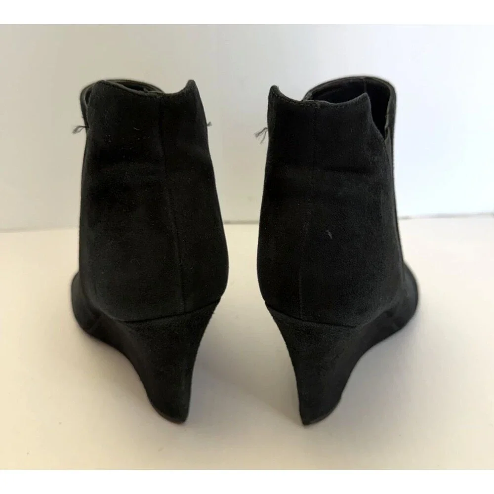Via Spiga Women's Kenzie Black Suede Wedge Bootie Sz 7M